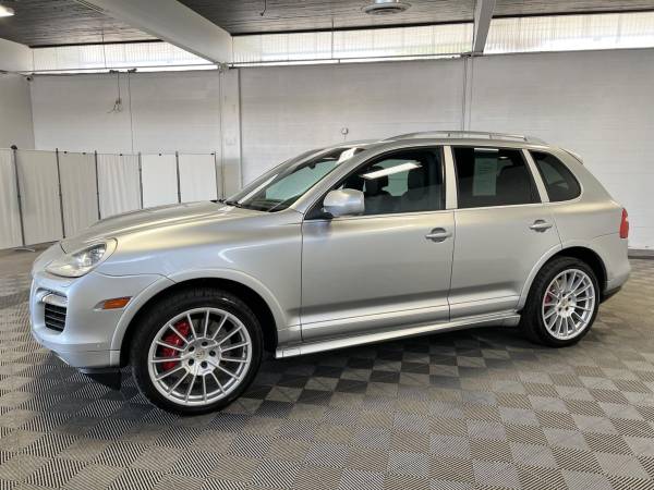 2009 Porsche Cayenne AWD All Wheel Drive Turbo SUV - $9,999 (Se Habla Espanol)63624338253825121