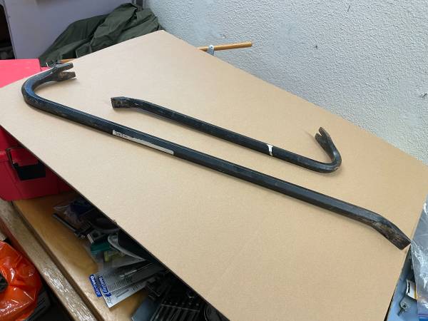 Wrecking bar 28" 1