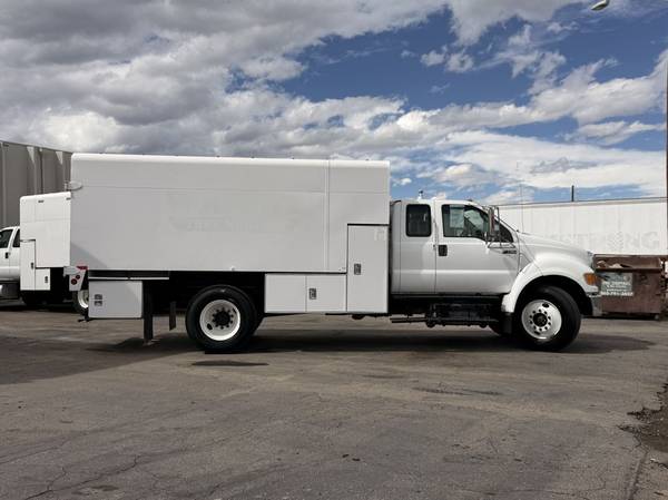 2015 Ford F-750 XL - Photo 6
