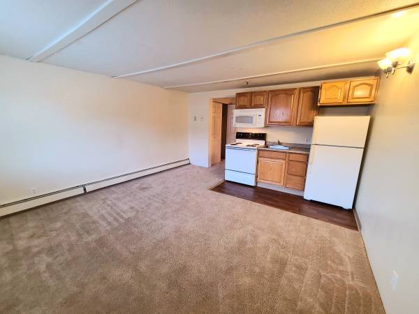 $1,140 / 294ft2 - We love your pets! They'll love our community! Tour today! (Anchorage - Close to UAA)64014169643393122