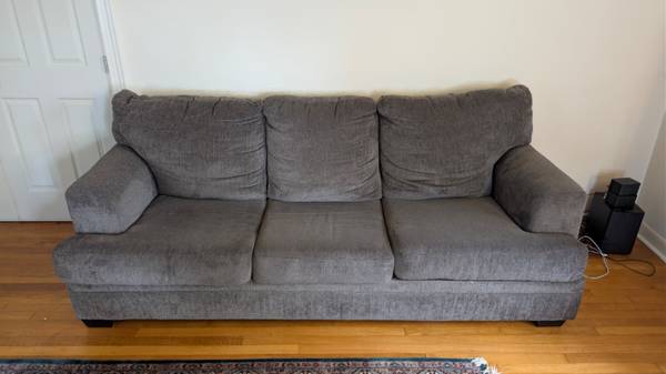 Great condition Ashley’s couch 1