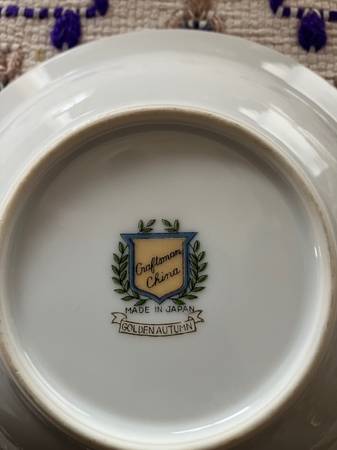 Golden autumn plates by craftsman Japan 1