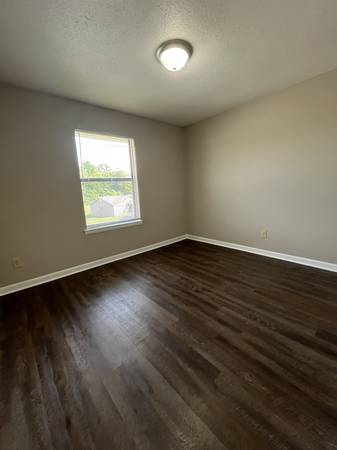 $950 / 2br - 850ft2 - 2 bdrm 1 bath - available now. Great storage. 1 Month FREE (Englewood)63993219425666123