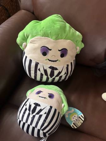 2 BEETLEJUICE SQUISHMALLOWS 1