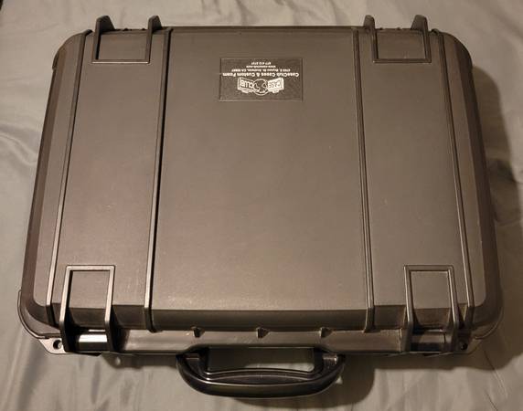 Case Club 4 Hard Case 1