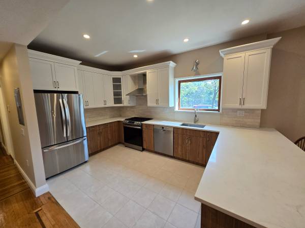 *New*2Bed+office*Private*Home*Laundry included 1