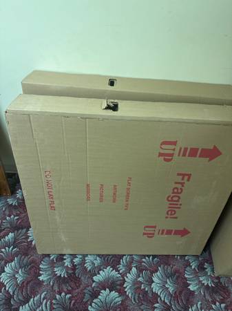 Free moving boxes 1
