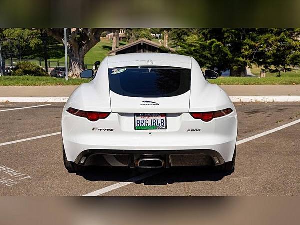 2020 Jaguar F-TYPE Edición Limitada Checkered Flag, Coupé de 2 puertas - $35995.0063470064637441124