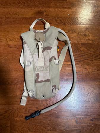 Camelbak maximum gear hydration pack 1
