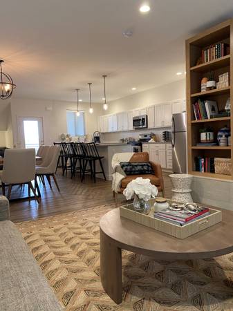 $2,950 / 4br - 2404ft2 - Amazzing views!! 4 bedroom townhome overlooking the Virgin River! (St George)63932723853442120