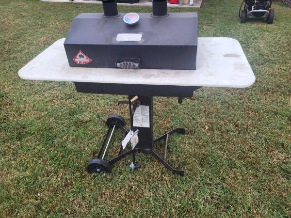 Holland Gas Grill 1
