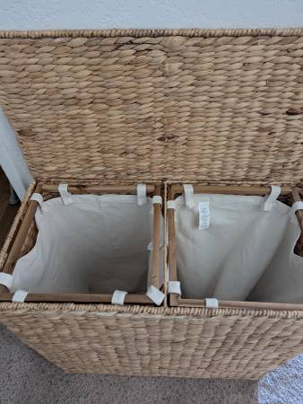 Large Wicker Hamper with 2 Sections 1