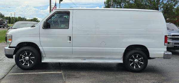 2014 Ford Econoline - Photo 4