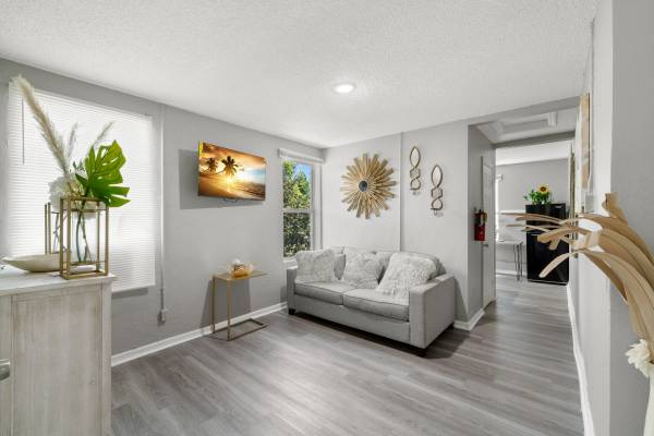 $1,995 / 1br - St Pete Apartment (St Pete)63980540438147122