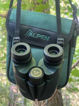Alpen Shasta Ridge 8x26 Waterproof Binoculars 1
