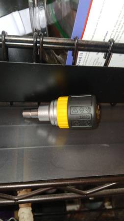 Klein Tools Stubby Screwdriver 1