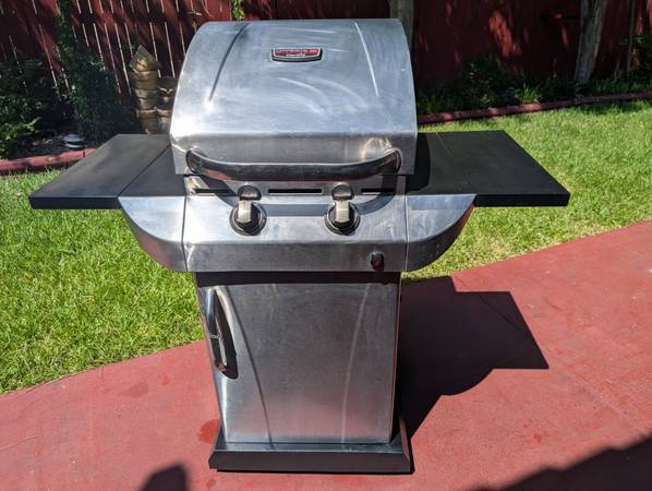 Clean Char-Broil 2 Burner Stainless Steel Infrared BBQ Barbeque Grill 1