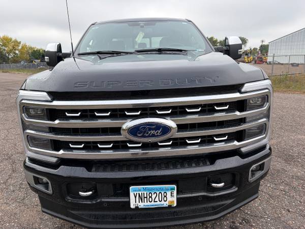 2024 Ford F350 Platinum 6.7 - Photo 2
