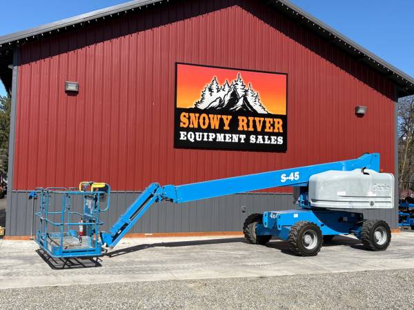 Genie S-45 Boom Lift 1