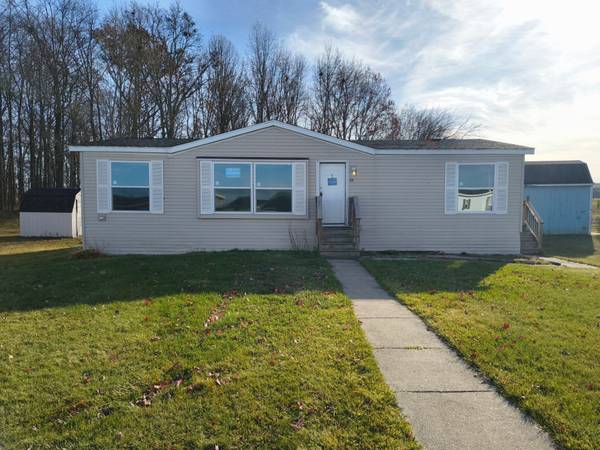 3 Bedroom in Davison School District! 1
