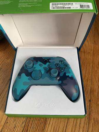 Xbox Wireless Controller - Mineral Camo 1