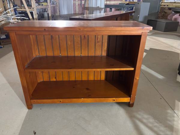 Bookcase / TV stand 1