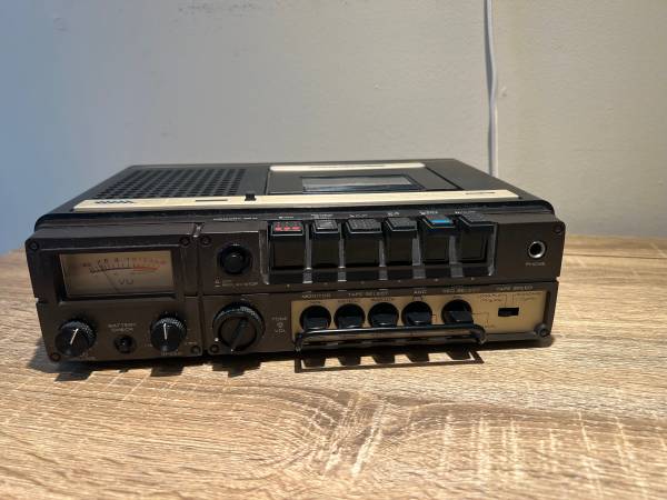 Marantz PMD220 Three Head Cassette Player 1