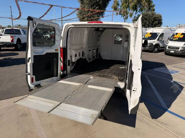 2016 Ford TRANSIT 250 - Photo 9