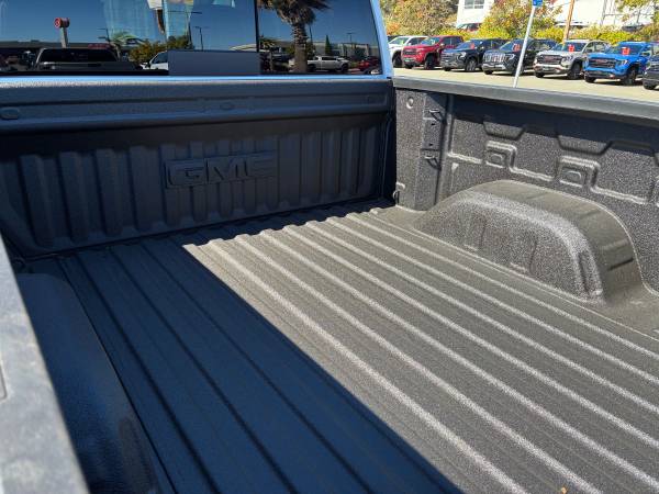 2026 GMC Sierra 1500 4WD - Photo 9