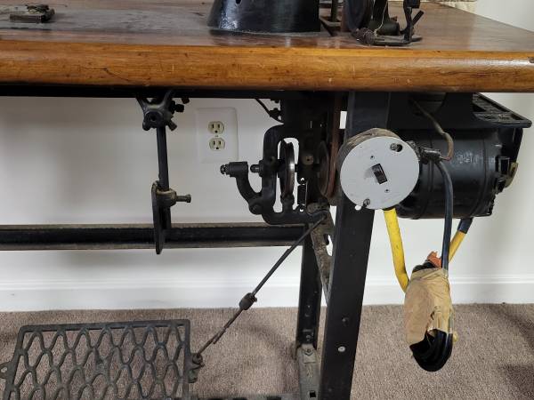 Singer 31-15 sewing machine 1