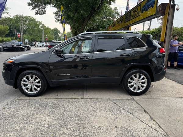 Jeep Cherokee Limited 4WD 2015 - $9,995 (Staten Island)63654723777537124