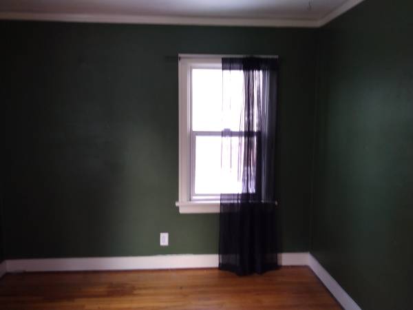 $650 / 3br - 120ft2 - Habitación acogedora en alquiler en casa de 3 habitaciones estilo craftsman $650 (Piedmont)63841707912833121