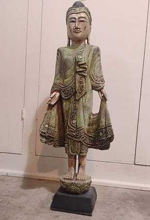 Standing Budha 1