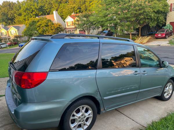 2006 Toyota Sienna / Runs-Drives Great!! 73K Mi - $8,000 (Williamsburg)63621706530305122
