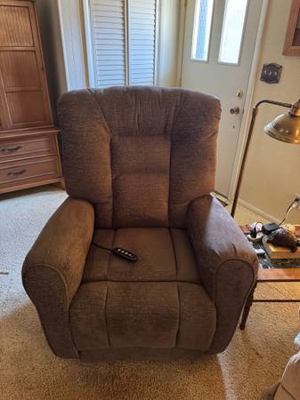 Lay Flat Lift Chair 1