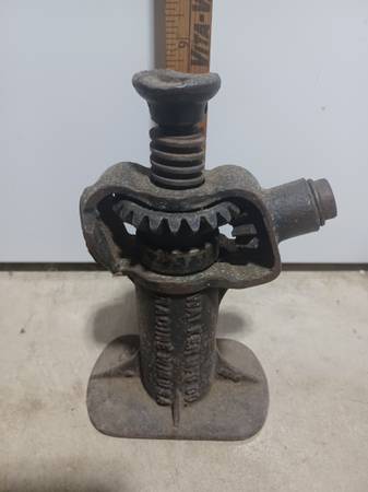 Antique Walker Car Jack - 1930s 1