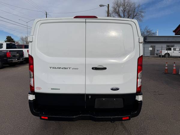 2019 Ford Transit Van T-250 - Photo 8
