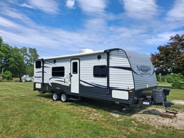 2017 Springdale camper 1