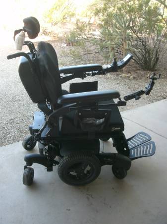 Quickie QM-710 Mobility Power Chair 1