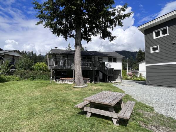 Renovated 3 Bedroom Home for Rent in a Peaceful Country Setting! 4
