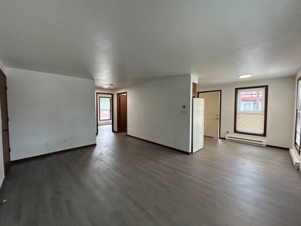 $1,000 / 2br - 800ft2 - 2 Bed 1 Bath Apartment for Rent (Sheboygan)63813312647681123