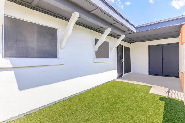 Inviting 2 BR-Stainless Appliances & Private Patio! Must-See Now 1