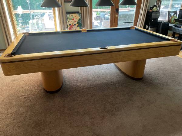 Olhausen Sahara 9 ft Pool Table/delivered/setup/level 1