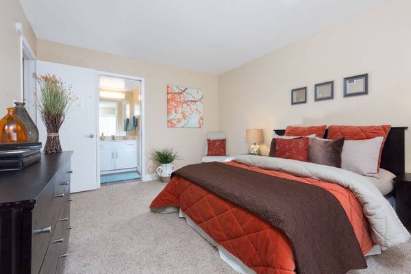 $2,349 / 1br - 776ft2 - 1BD 1BA, Quartz countertops, Walk-in closets (hayward / castro valley)63682779572097122