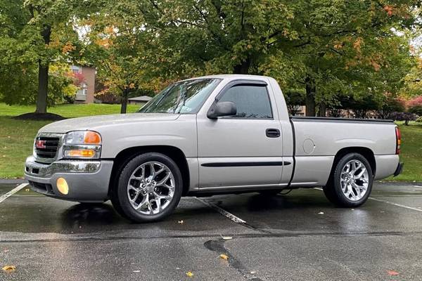 Silverado/Sierra Lowering Kit 99-06 NBS Chevy/GMC 2/4 Drop 1