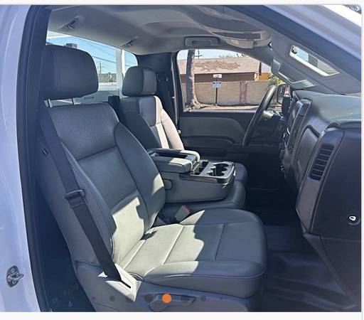 2018 Chevrolet Silverado 2500 HD - Photo 13