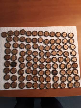 100 Dad's Root Beer Caps with Encased Pennies 1