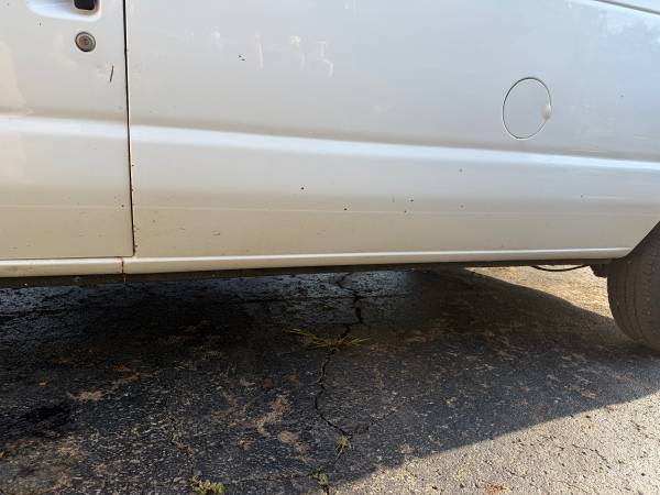 2013 Ford E-250 - Photo 4