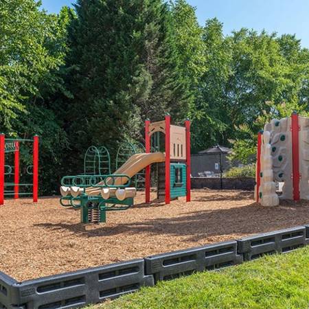 Fredericksburg VA, 3/bd 2/ba, BBQ/Picnic Area 1
