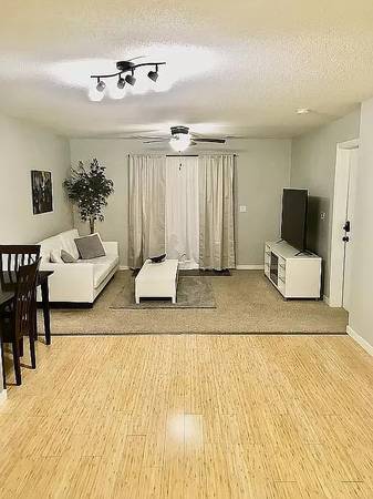 $1,150 / 2br - 959ft2 - 2 dormitorios 2 baños condominio cerca del centro de Marion (Marion)63679423859715122